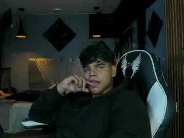Chaturbate Nude Webcam of mr_mois
