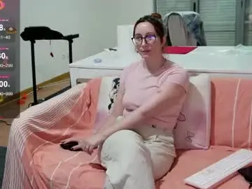 Chaturbate Watch Live Sex Cams of samarafromthewell