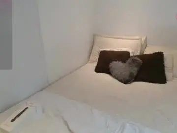 Chaturbate Live Sex Cam of maiaa_evans