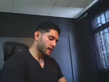 Chaturbate Adult Video Chat of richard_milleer