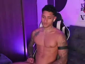 Chaturbate Live Sex Cam of alessandro_vanni