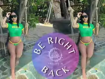 Chaturbate Live Sex Cam of paulina_lopezz