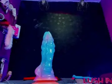 Chaturbate Best live sex cam show of sommer_alexa