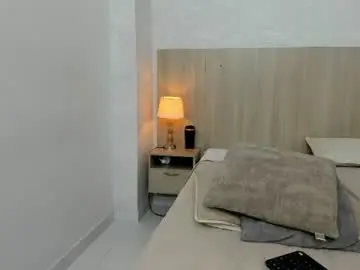 Chaturbate Live Sex Cam of mature_yaira