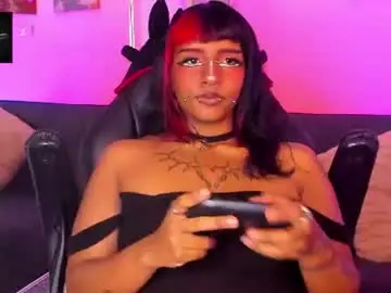 Chaturbate Live Sex Cam of morticia_420