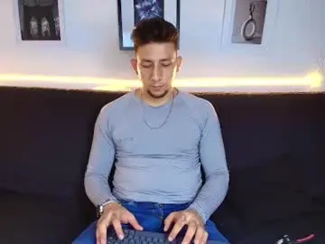 Chaturbate Free Porn Cam of maykol_victoria