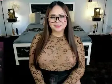 Chaturbate Live Sex Cam of naughtytrans_huntress