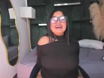 Chaturbate Live Sex Cam of chloe_jackson25