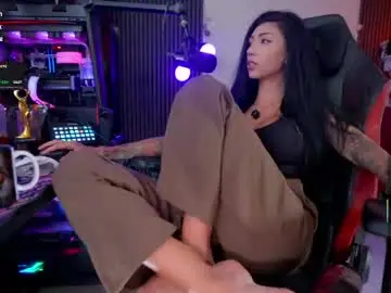 Chaturbate Sex Chat of evelyne92