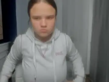 Chaturbate Sex Cam of adelecruzz