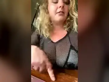 Chaturbate Free Porn Cam of atomicmama