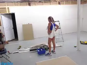 Chaturbate Adult Webcam of wildwifebarbie