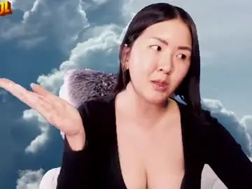Chaturbate Live Sex Cam of itshoneyli