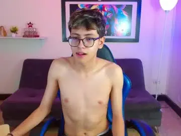 Chaturbate Live Porn of alexcum_18