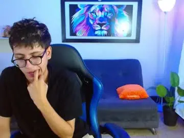 Chaturbate Sex Cam of alexcum_18