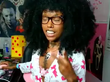Chaturbate Nude Webcam of 00spookiebaddie00