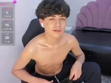 Chaturbate Live Sex Cam of alan_twink12