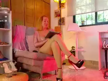 Chaturbate Sex Cam of mrs_edha_