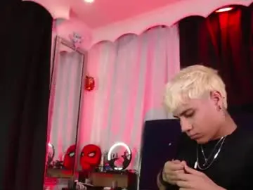 Chaturbate Live Sex Cam of milan_anxel