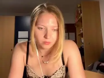 Chaturbate Nude Webcam of cinderfuzz