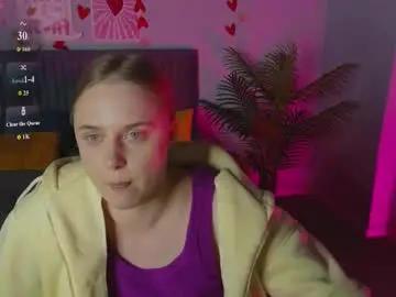 Chaturbate Live Sex Cam of cutefever
