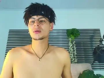 Chaturbate Free Porn Cam of thiiagosaeenz