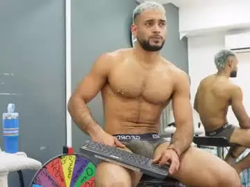 Chaturbate Best live sex cam show of emilio_brandon