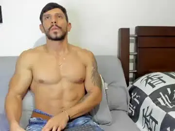 Chaturbate Live Sex Cam of kevin_malone22