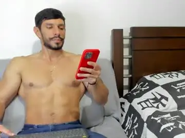 Chaturbate Live Sex Cam of kevin_malone22