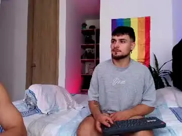 Chaturbate Free Porn Cam of aron_santoro1