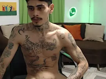 Chaturbate Free Live Porn of alpha_zom