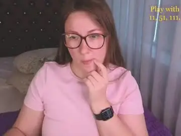 Chaturbate Live Sex Cam of cute_darina