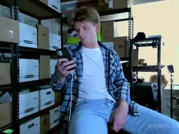 Chaturbate Live Sex of deeyungguy