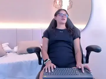 Chaturbate Free Live Porn of arilw2