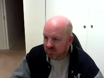 Chaturbate Watch Live Sex Cams of kiwiben45