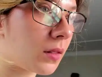 Chaturbate Watch Live Sex Cams of lilith_lutherlow