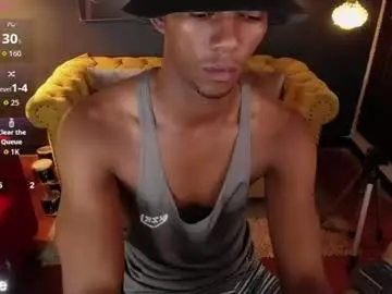 Chaturbate Live Sex Cam of athleticbig_cock