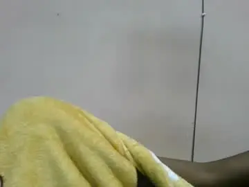 Chaturbate Best live sex cam show of flora48230522373