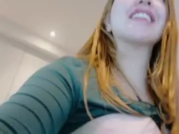 Chaturbate Live Sex Cam of ohmysweetkitty