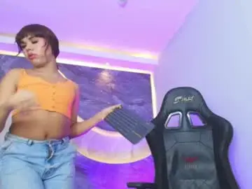 Chaturbate Watch Live Sex Cams of andrea_giraldo_