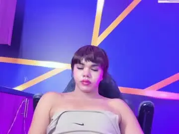 Chaturbate Sex Cam of andrea_giraldo_