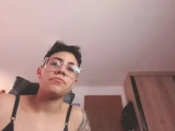 Chaturbate Free Live Porn of eva_monwalker