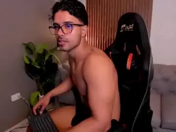 Chaturbate Nude Webcam of liam_colliins