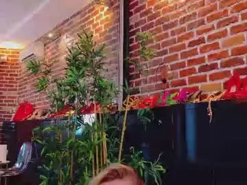 Chaturbate Live Porn of helenceccile