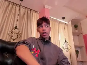Chaturbate Sex Chat of ethan_qop