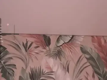 Chaturbate Live Sex Cam of zara_shine