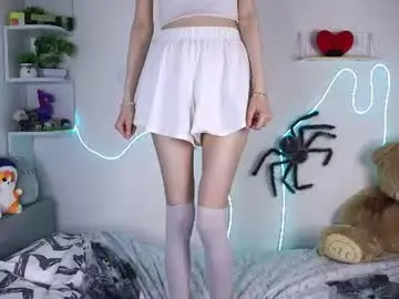 Chaturbate Live Sex Cam of emmie_everly