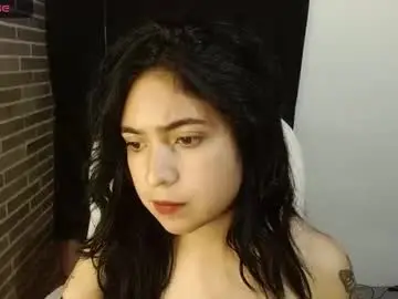 Chaturbate Live Sex Cam of helenacyruss666