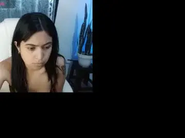 Chaturbate Live Sex Cam of helenacyruss666