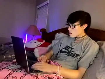 Chaturbate Sex Cam of hottiewithabody101